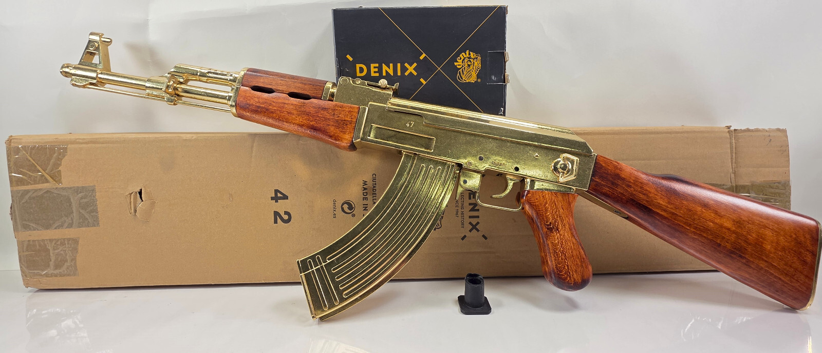 Non-Gun Replica AK-47 assault rifle Russia 1947 (Gold) 10