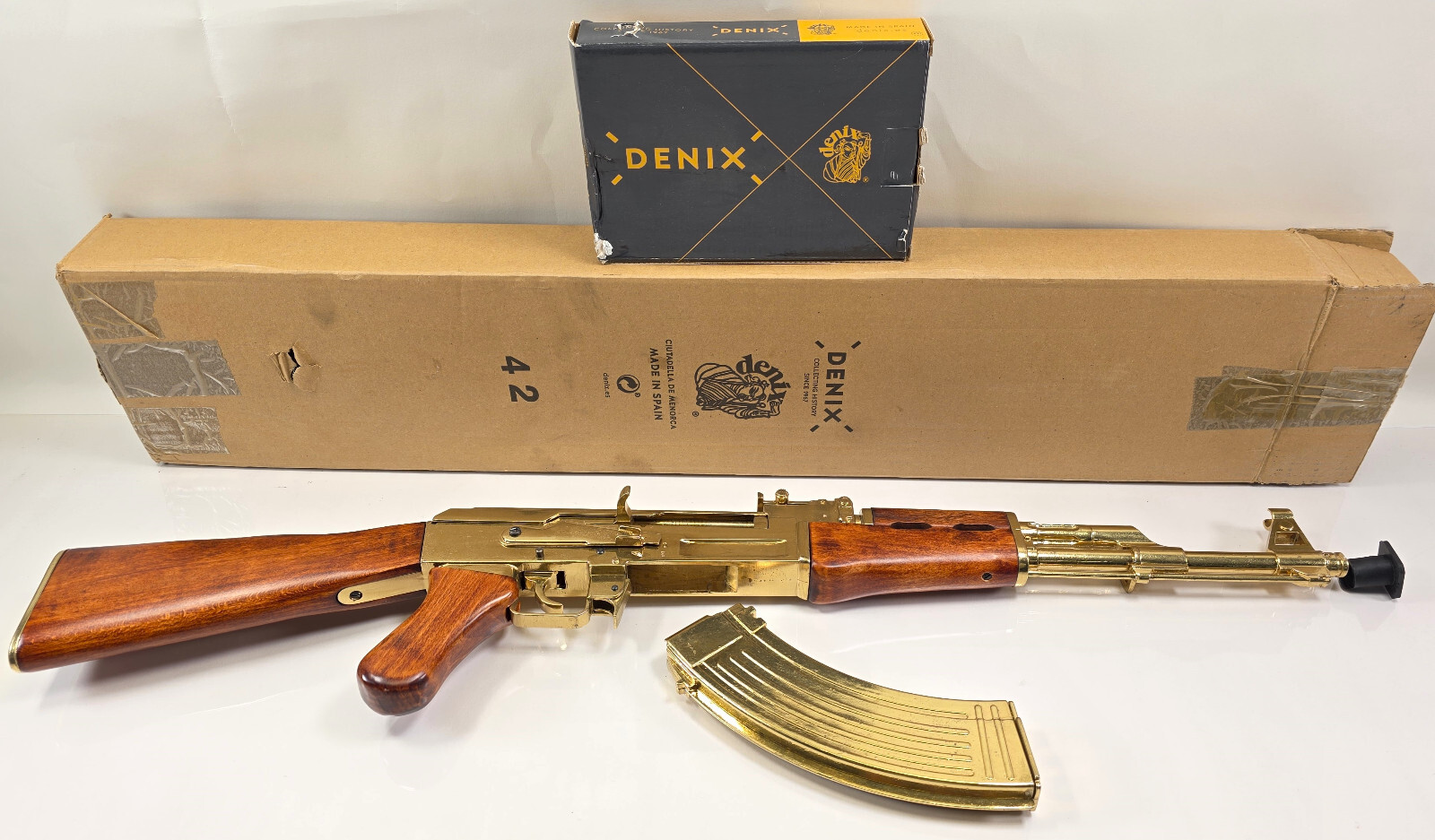 Non-Gun Replica AK-47 assault rifle Russia 1947 (Gold) 10